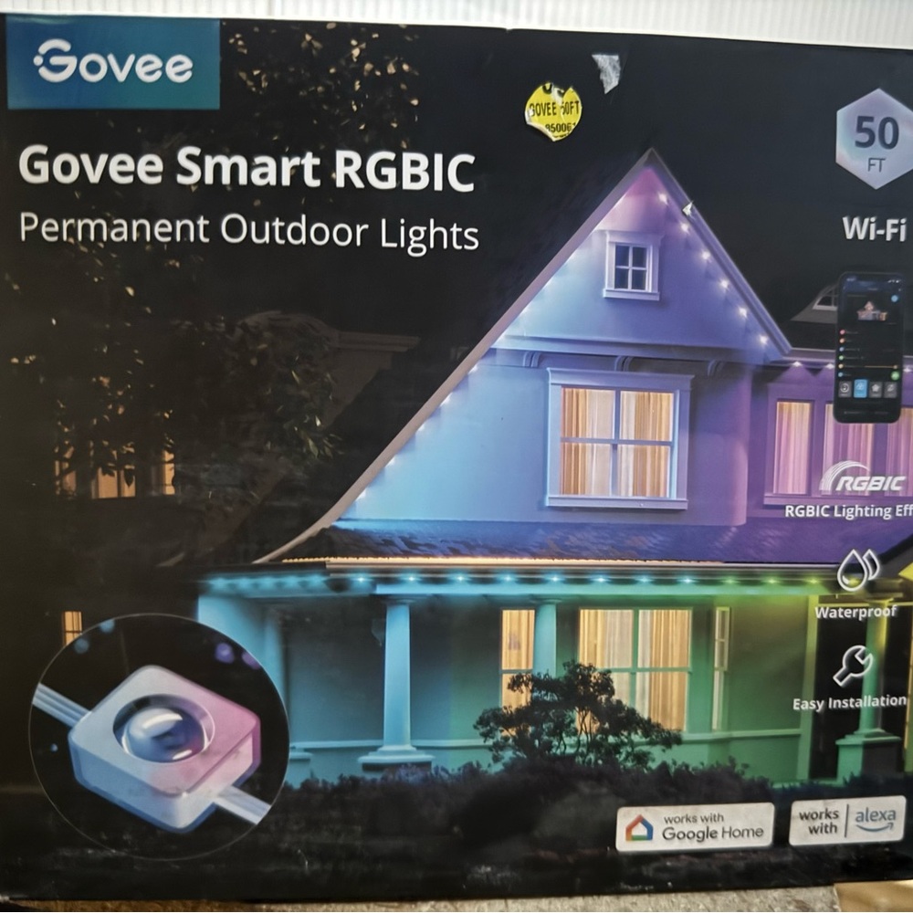 Govee RGBIC Outdoor String Lights - Multicolor